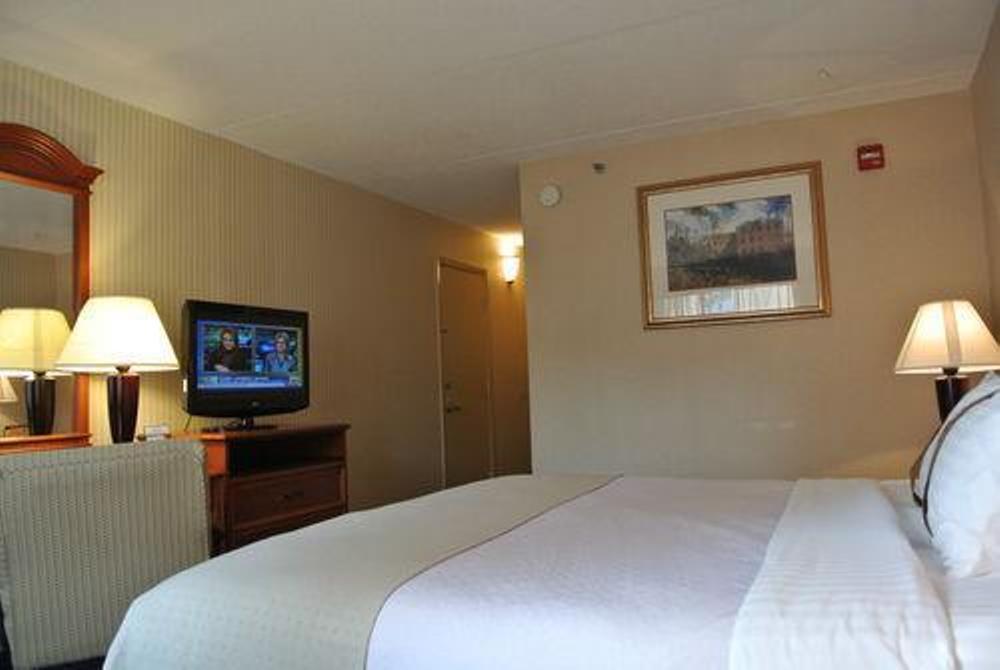 Days Hotel By Wyndham Williamsburg I-64 Esterno foto