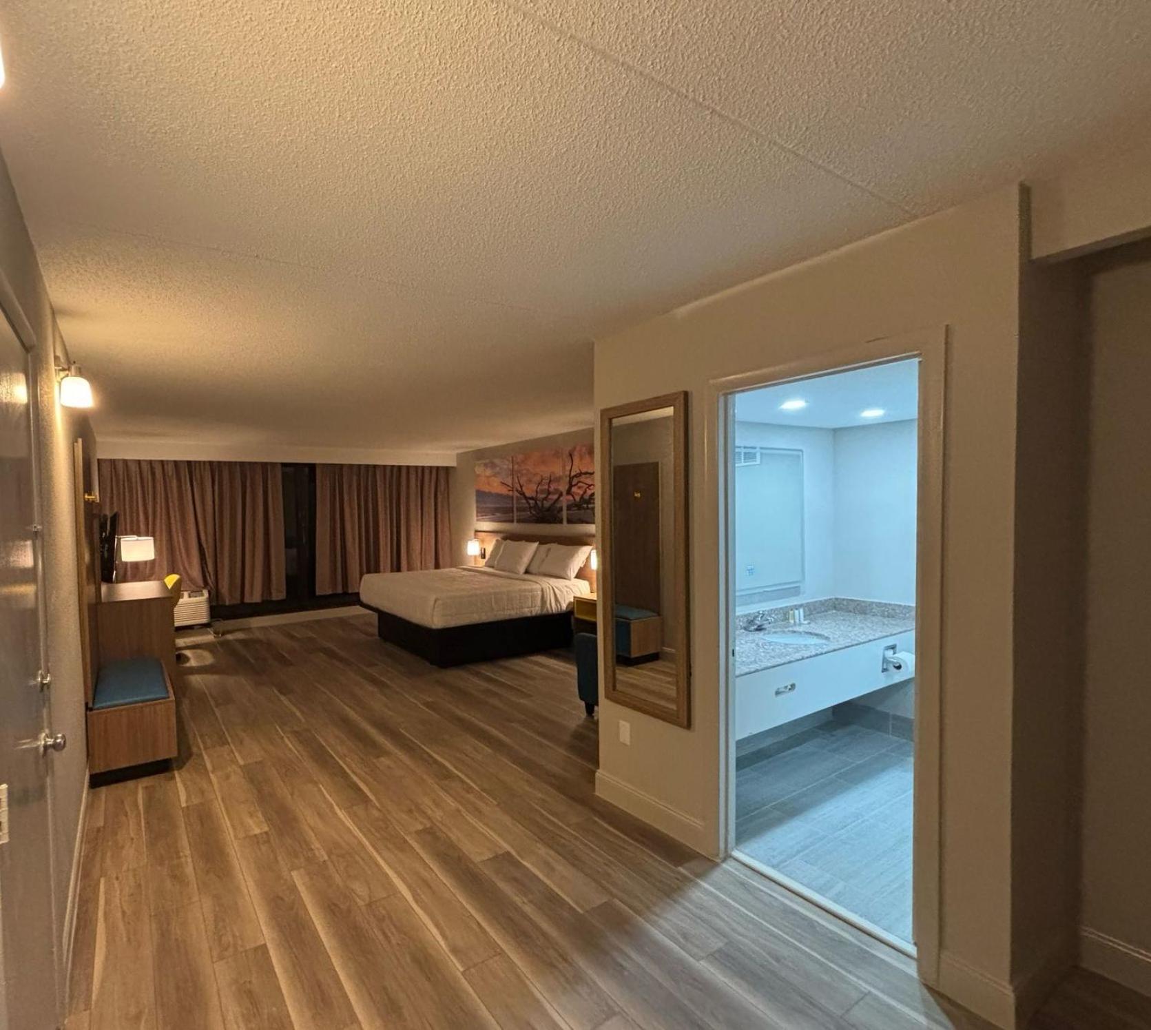 Days Hotel By Wyndham Williamsburg I-64 Esterno foto